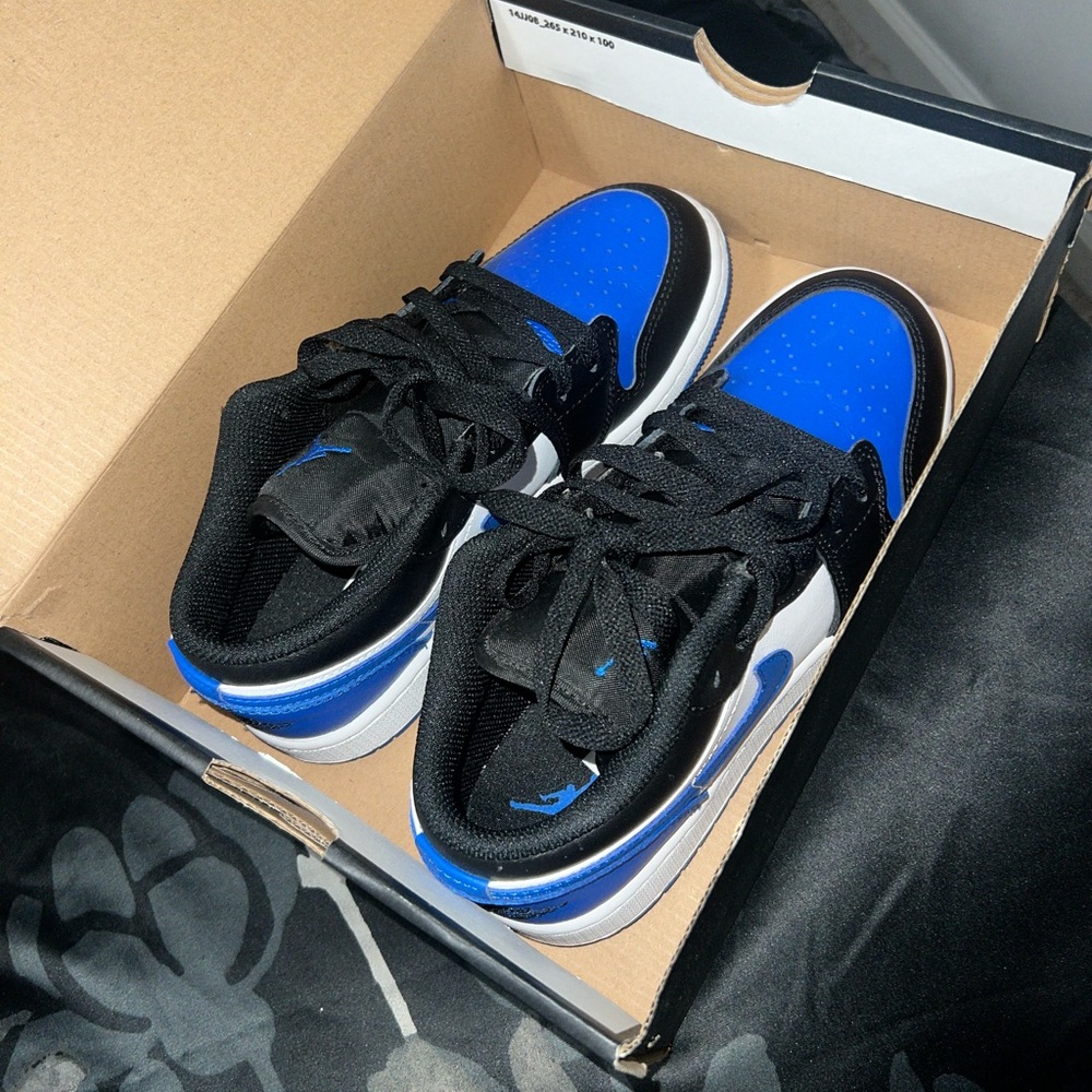 Nike Kids Blue and Black Sneakers